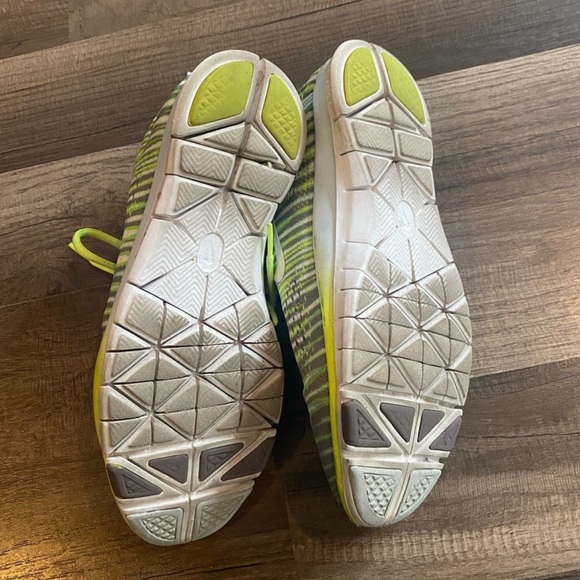 Nike Running Shoes - Picture 8 of 10